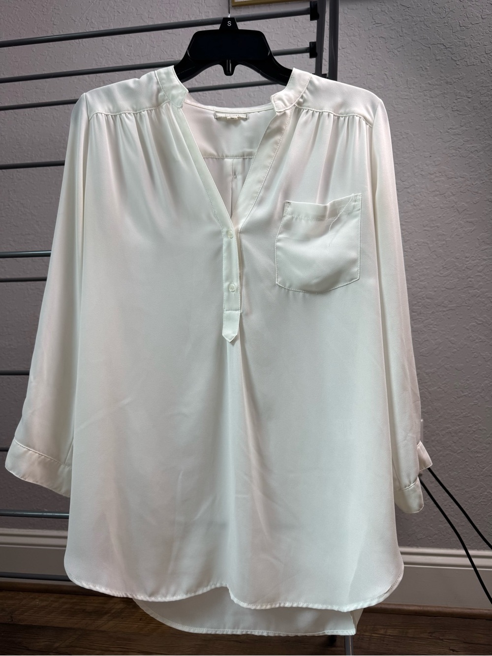 Pleione White V-Neck Button-Tab Long Sleeve Blouse